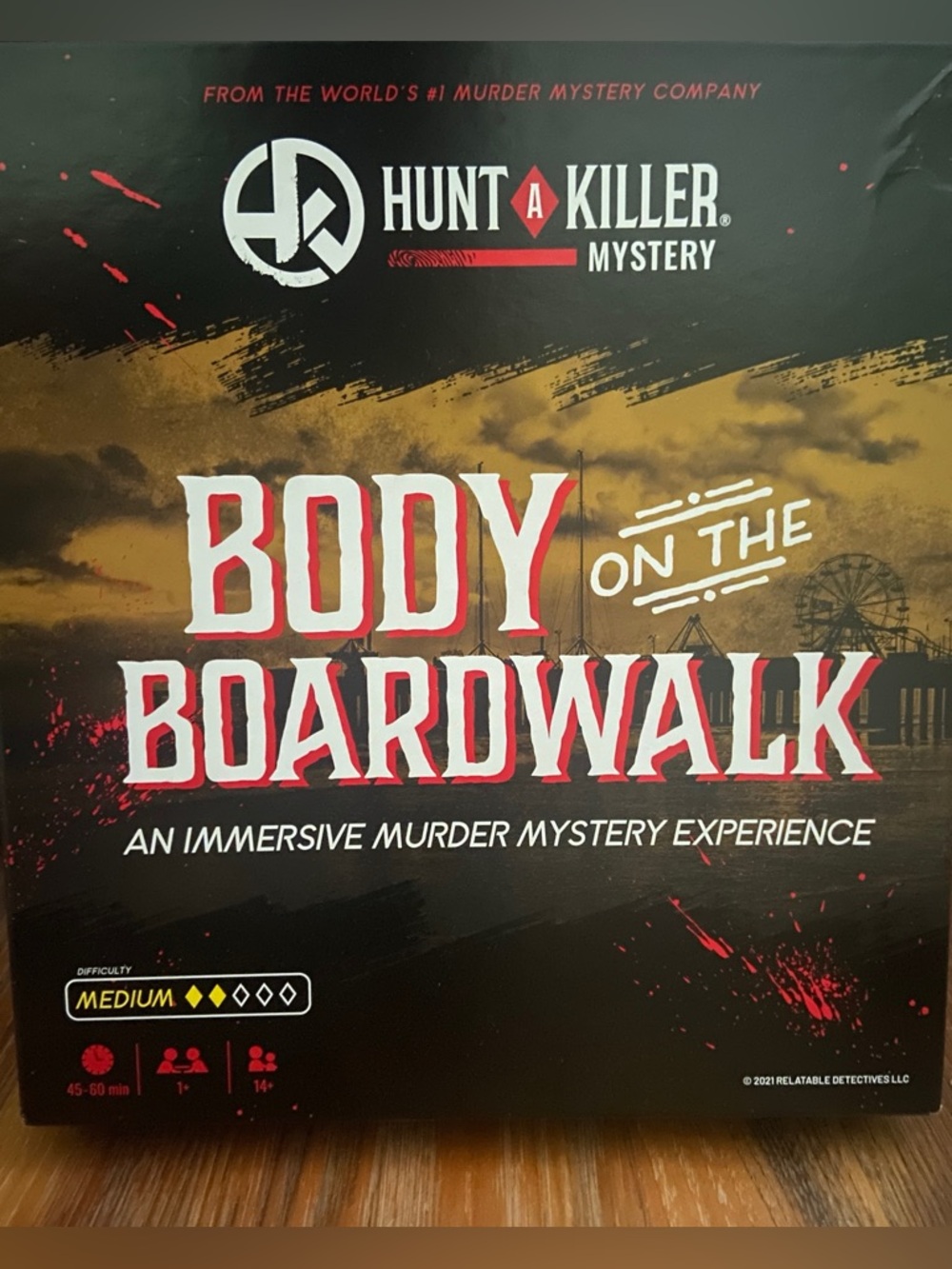 Hunt A Killer Mystery: Body on the Boardwalk – Mystery Game